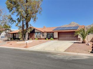 1270 Los Meadows Dr, Las Vegas, NV 89110