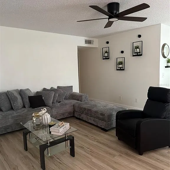 9218 Tudor Dr #P101 — Photo 4