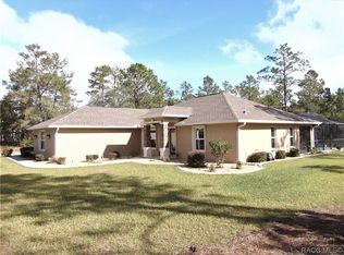 6637 N Hazelwood Dr, Citrus Springs, FL 34433
