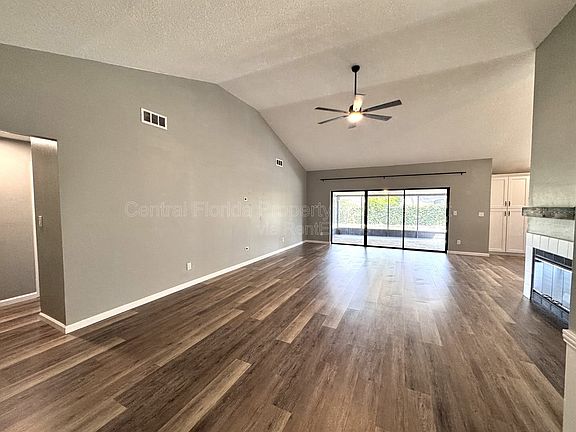 3rd image of 3847 Biscayne Dr