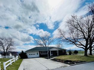 102 Oakdale Rd, Martinsburg, PA 16662