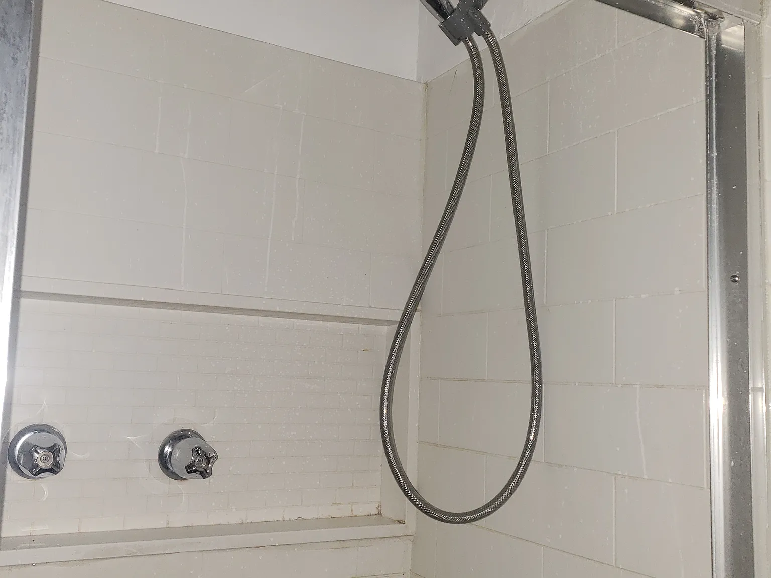 3 bed, 920 sqft, $3,300 — Photo 4