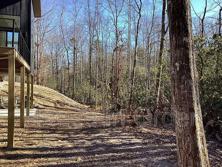 170 Mountain Laurel Ln — Photo 32