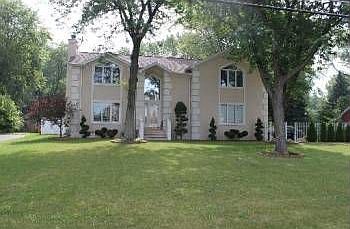 1st image of 715 S Garden Ave