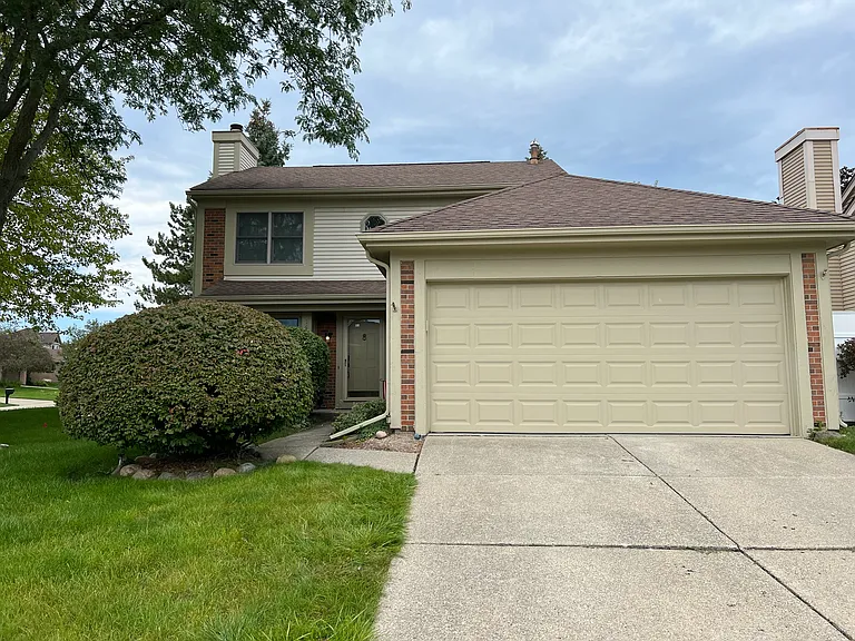 1483 Colony Dr — Photo 16