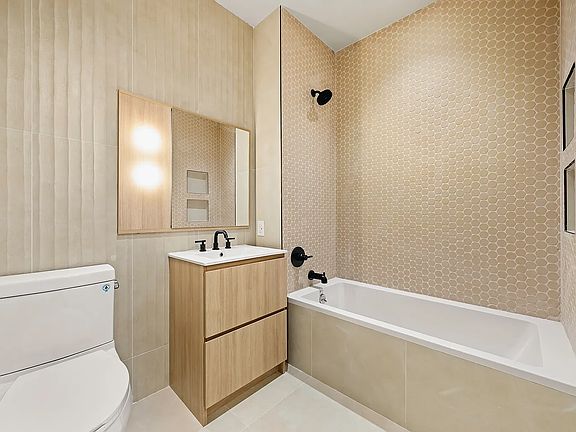 5th image of 733 Lincoln Pl #4507