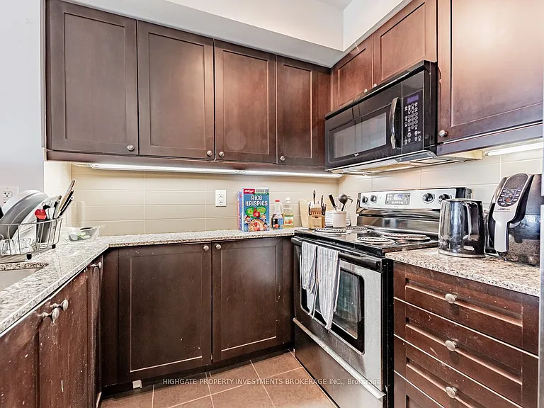 1235 Bayly St #907 — Photo 9