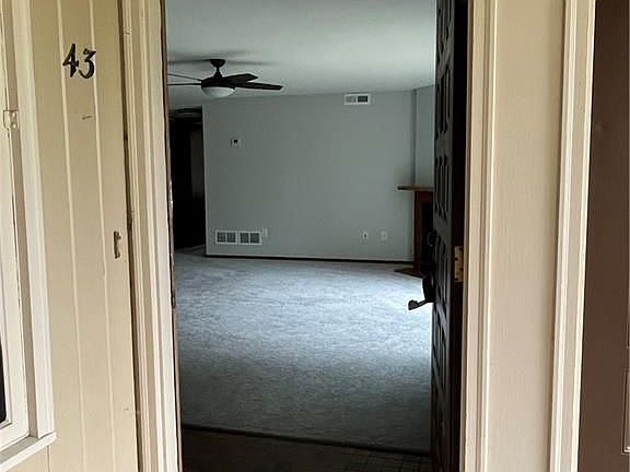 5th image of 43 Little Oak Ln Unit 43