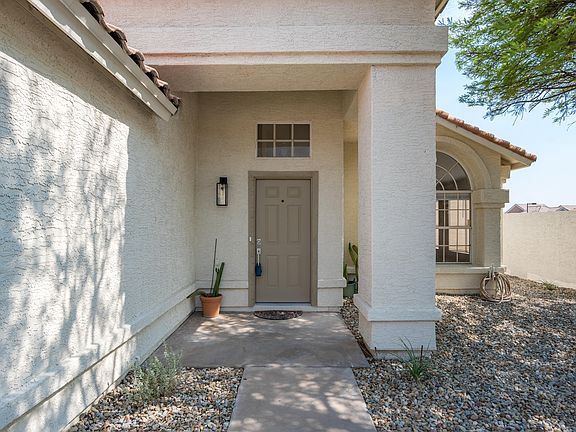 2nd image of 1205 E Hiddenview Dr