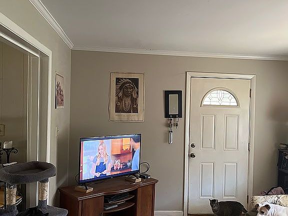 3rd image of 128 Sapphire Rd