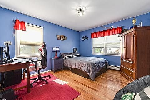 4th image of 8 Whitaker Pl