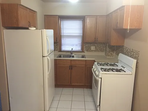 100 Vana Dr #8 Photo 1