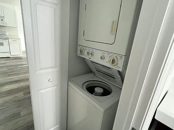 5th image of 2025 NW 72nd St #1