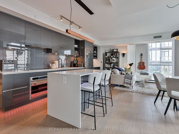 2nd image of 1 Yorkville Ave #4301