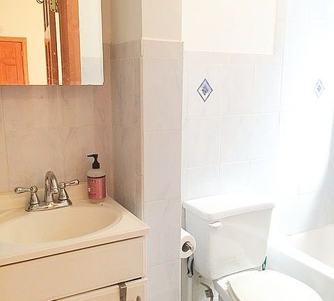 5th image of 314 Bedford Ave APT A1