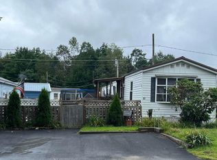 17 Anthony Cir, Swanzey, NH 03446