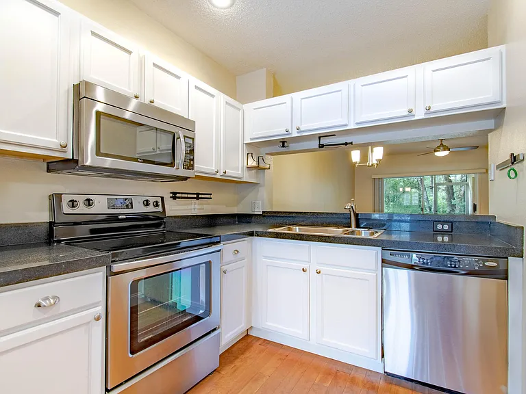 8639 Hunters Key Cir — Photo 7