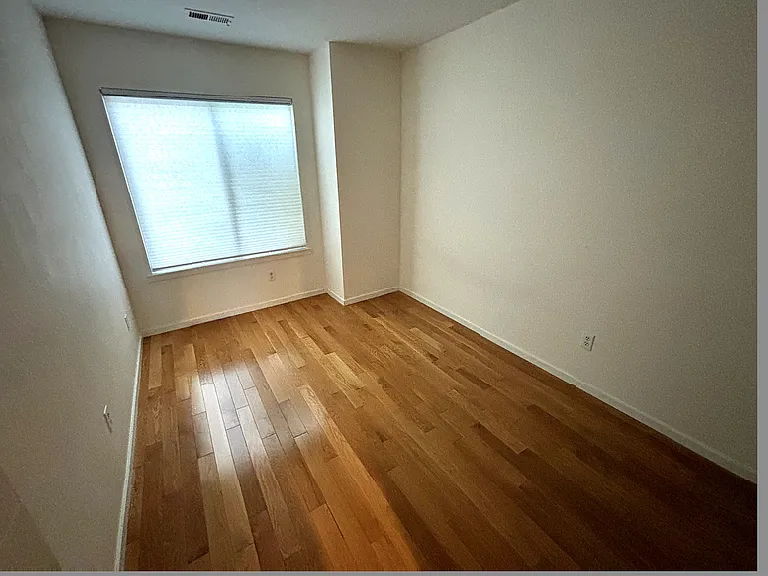 112 Alamo Ave — Photo 9