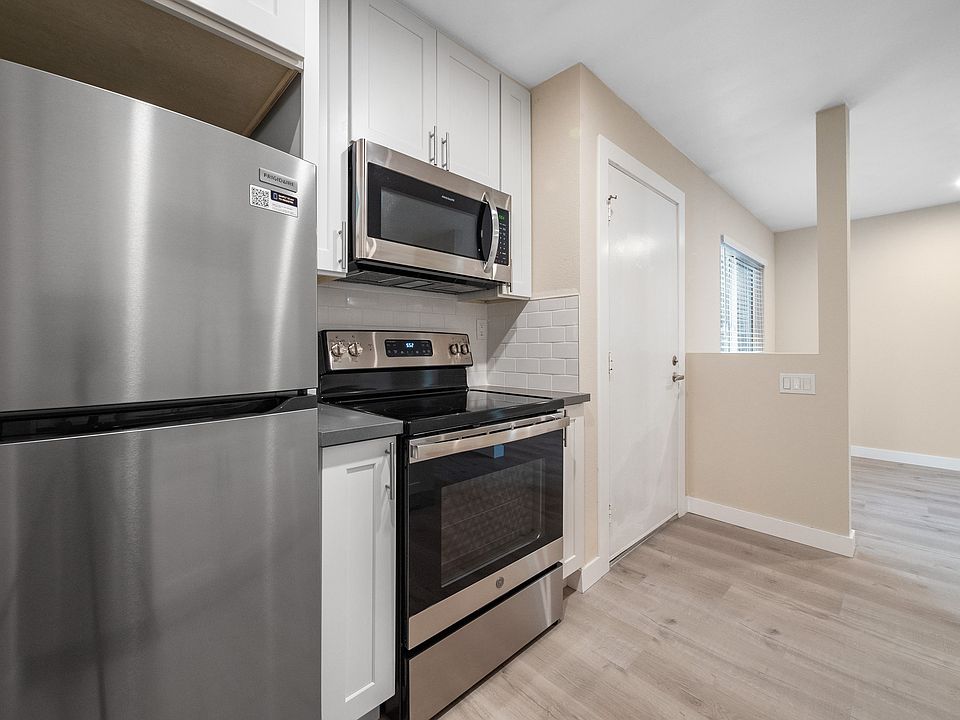 1st image of 180 Terrace Dr #4166187