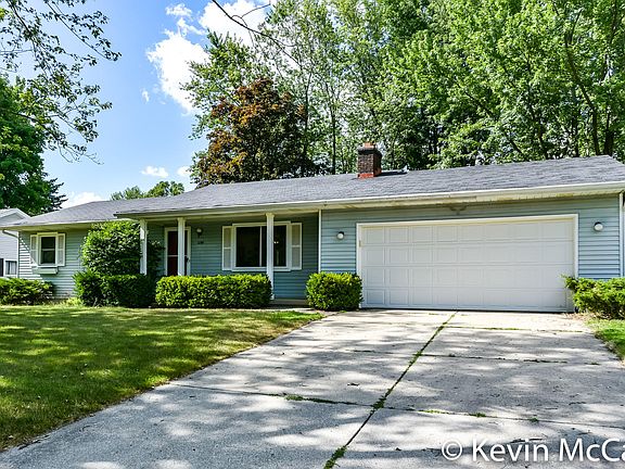 5th image of 1099 72nd St SE