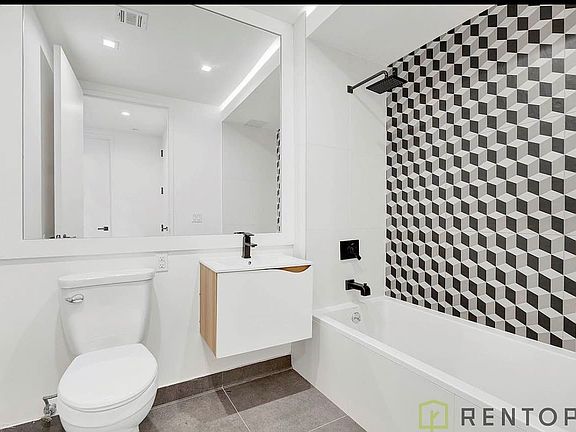 5th image of 1875 Atlantic Ave #401N