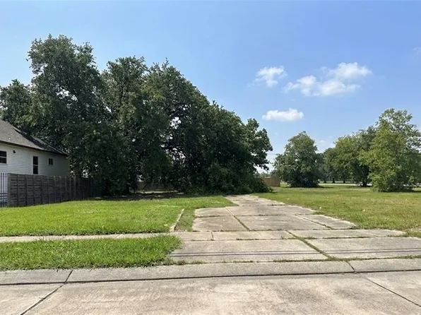 1805 Center St, Arabi, LA 70032