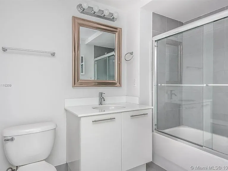 92 SW 3rd St #4006 — Photo 17