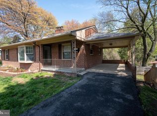 6014 Munson Hill Rd, Falls Church, VA 22041