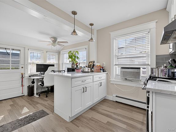 4th image of 17 Shore Avenue
