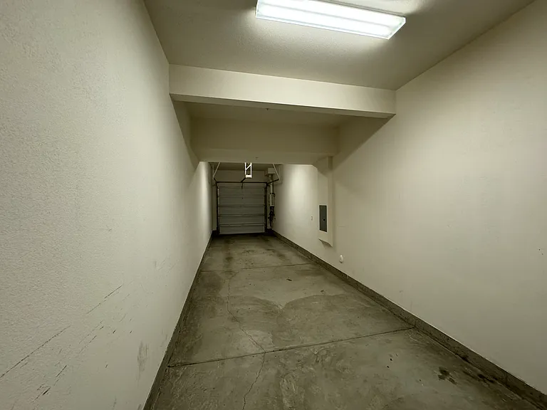1st floor: 2-car tandem garage