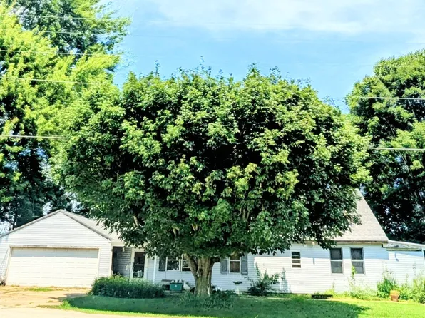 2940 W Country Club Rd, Connersville, IN 47331