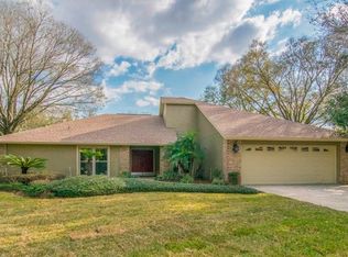 17904 Clear Lake Dr, Lutz, FL 33548