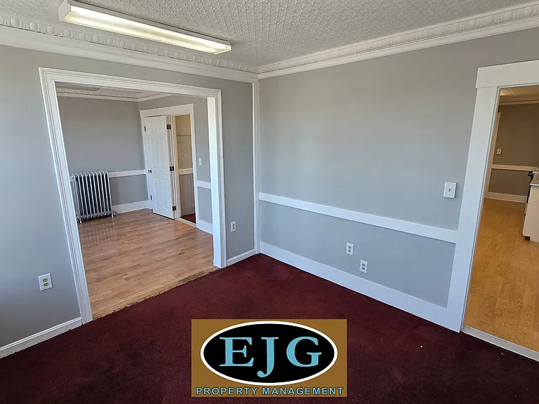 18 E Broadway #1 — Photo 9