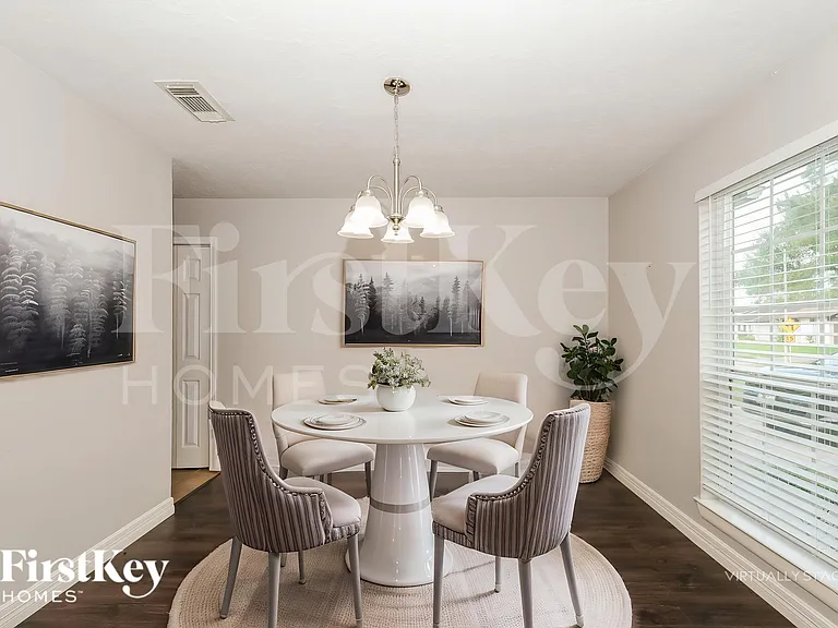 2411 Shady Brook Dr — Photo 8