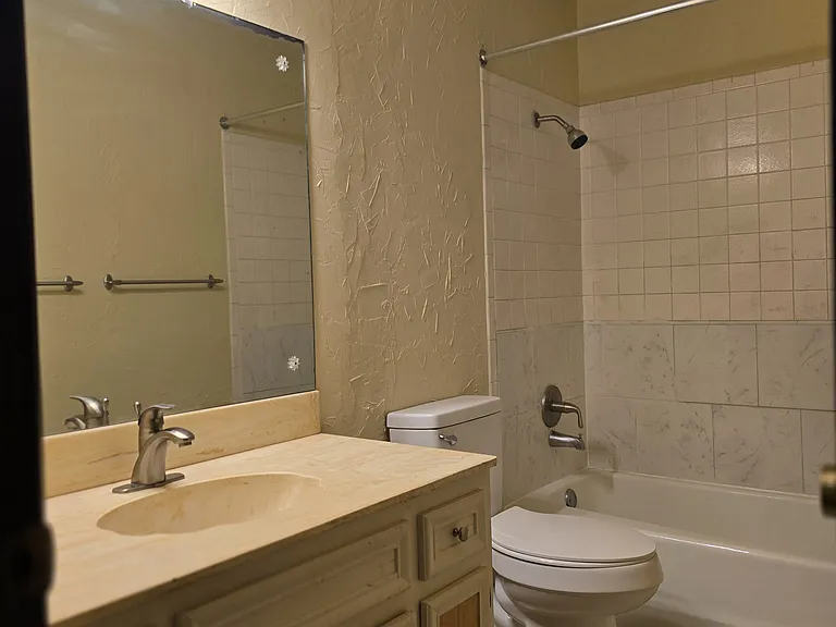 1819 S Lorraine Ave — Photo 8