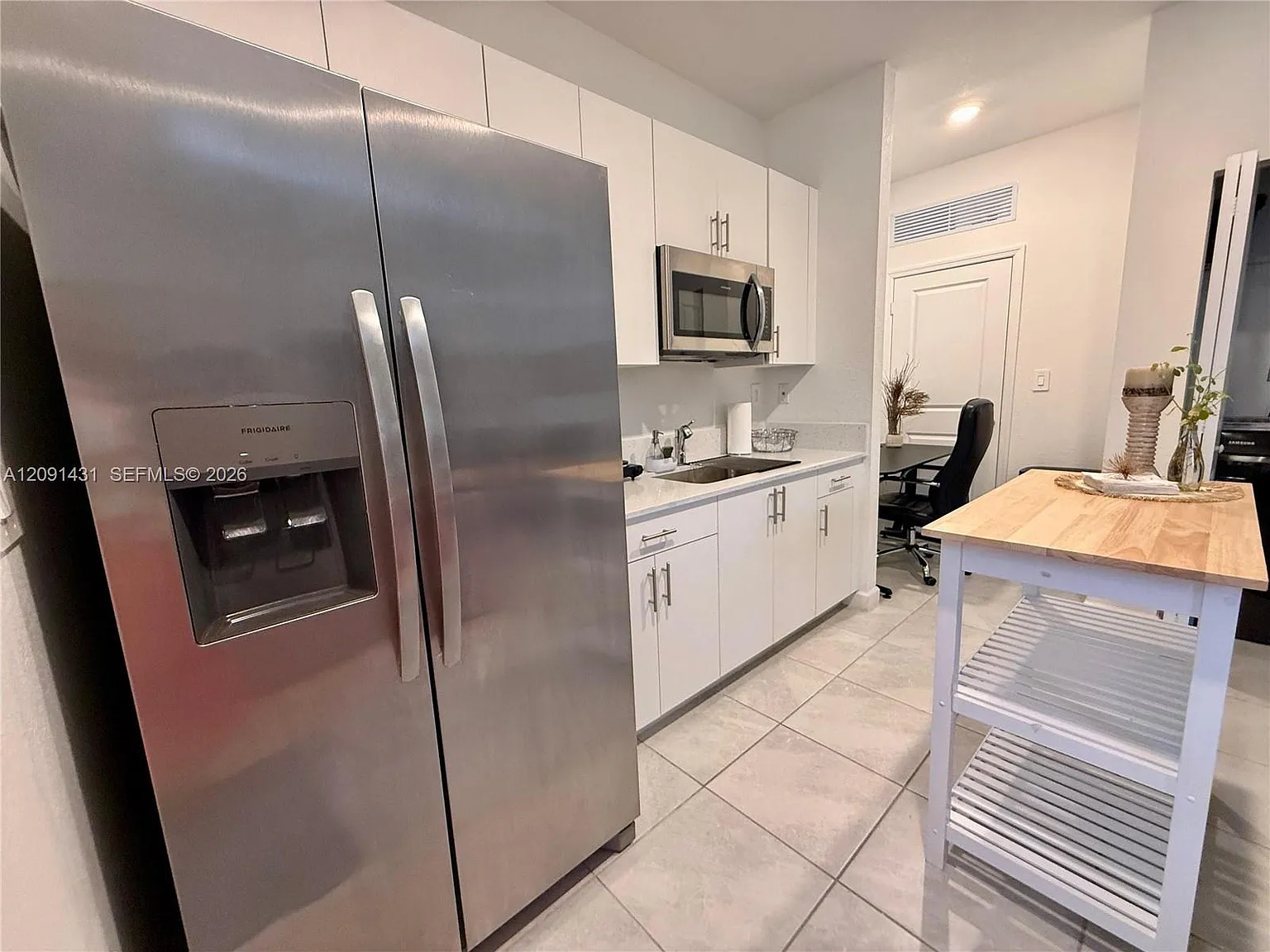 1 bed, 1.0 bath, 580 sqft, $1,800 — Photo 3