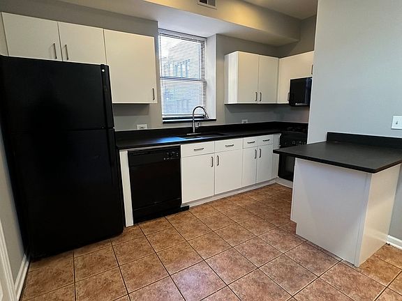 3rd image of 7734 N Paulina St #2B