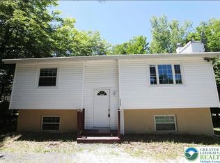 3076 Briarwood Dr, Tobyhanna, PA 18466