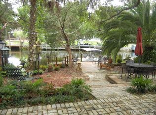 11663 W Riverhaven Dr, Homosassa, FL 34448
