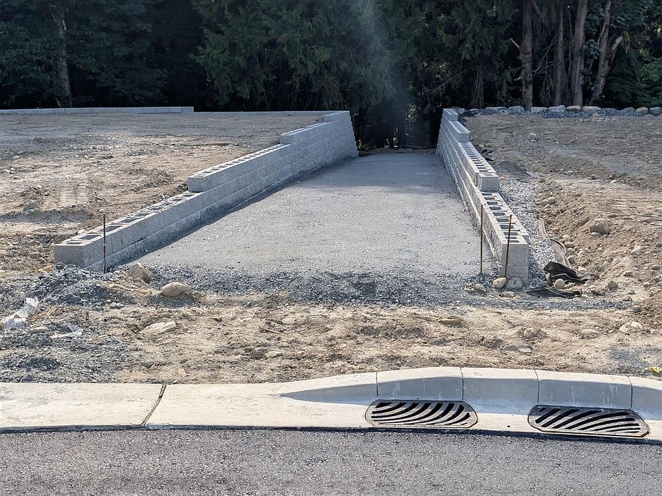 2nd image of 9127 Emiry St Lot 4