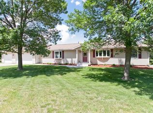 3085 Brittany Cir, Cedar Rapids, IA 52411