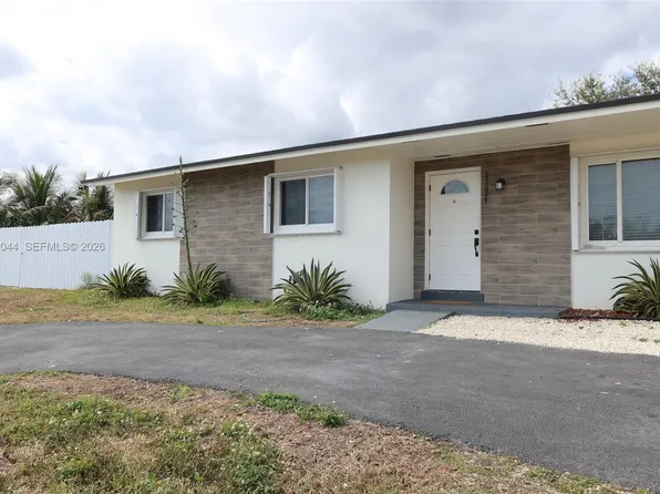 27684 SW 163rd Ct, Homestead, FL 33031