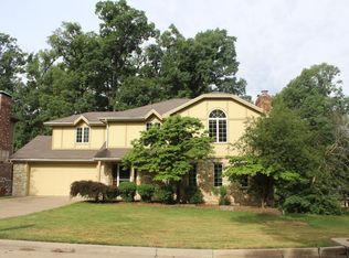 914 Cari Ann Dr, Jefferson City, MO 65109