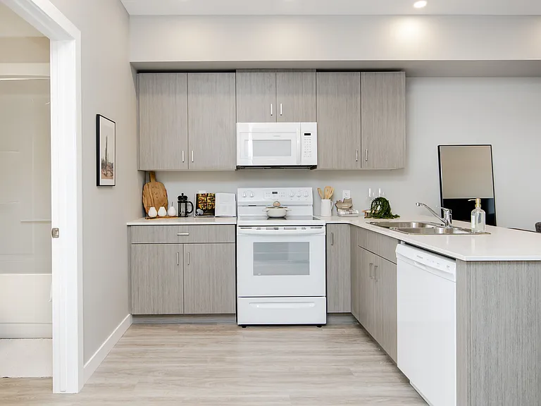 1650 Devonshire Dr W — Photo 20
