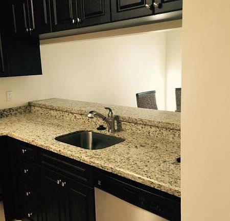 3rd image of 16102 Glenmoor Dr