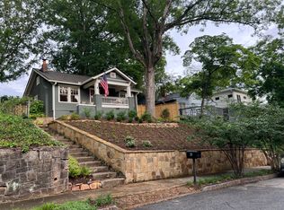 31 Lakeview Dr, Atlanta, GA 30317