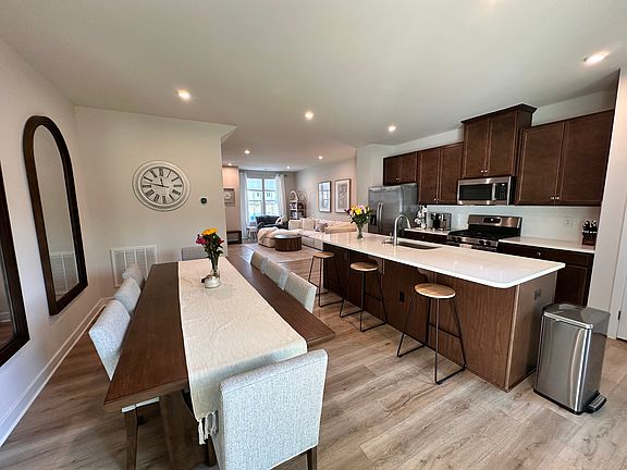 2nd image of 402 Big Woods Dr