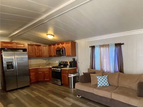 5th image of 850 W Mission Blvd Trailer B21