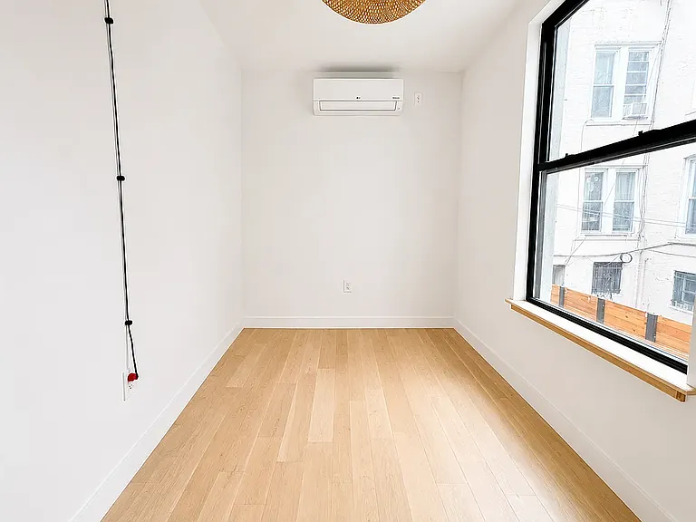 25-11 34th St #1B — Photo 12