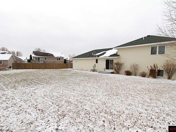 4th image of 605 Saint Andrews Dr